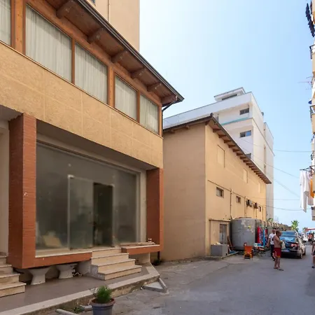 아파트 Beachside One-bedroom Flat